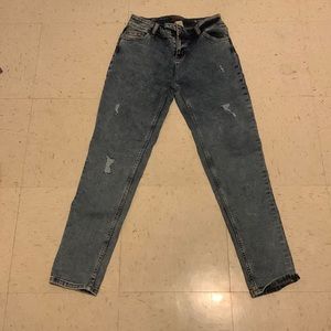 Cute jeans! For a cheap price!🤍